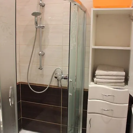 On Bernarda Meretyna Апартаменты Львов