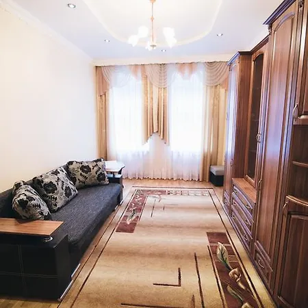 アパート On Bernarda Meretyna リヴィウ