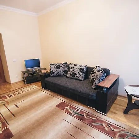 アパート On Bernarda Meretyna リヴィウ